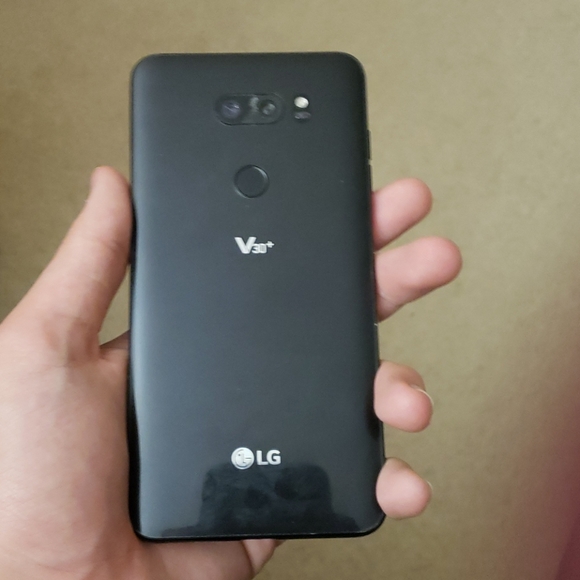 Lg v30 plus - Picture 2 of 3